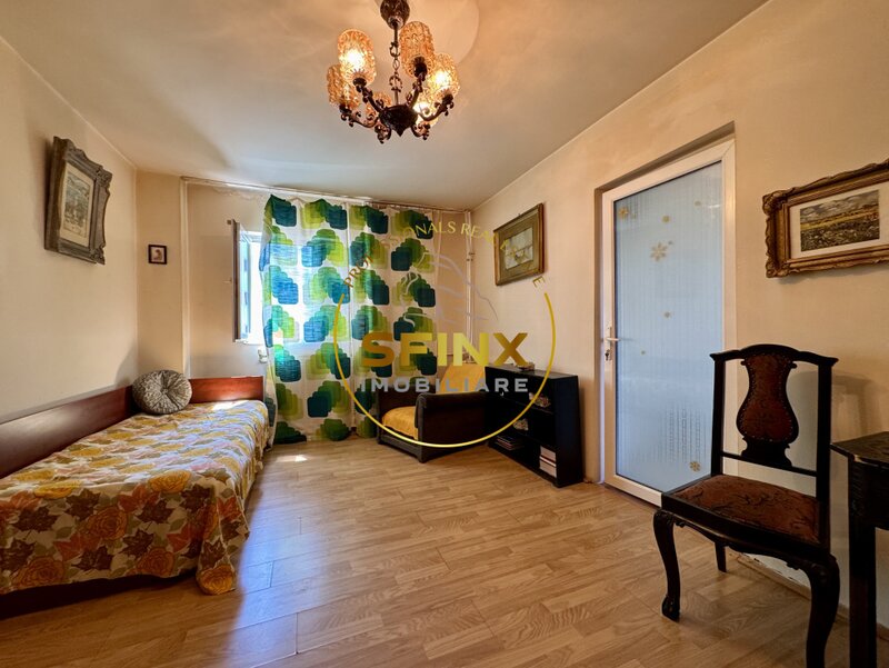 Iancului Unic: 2 camere cat 3!  61,7mp   decomandat